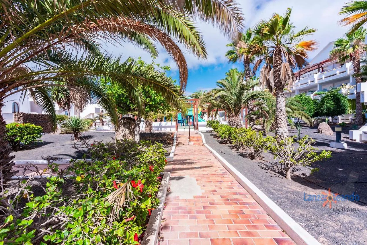 Vivienda Vacacional Rose Costa Teguise Apartment