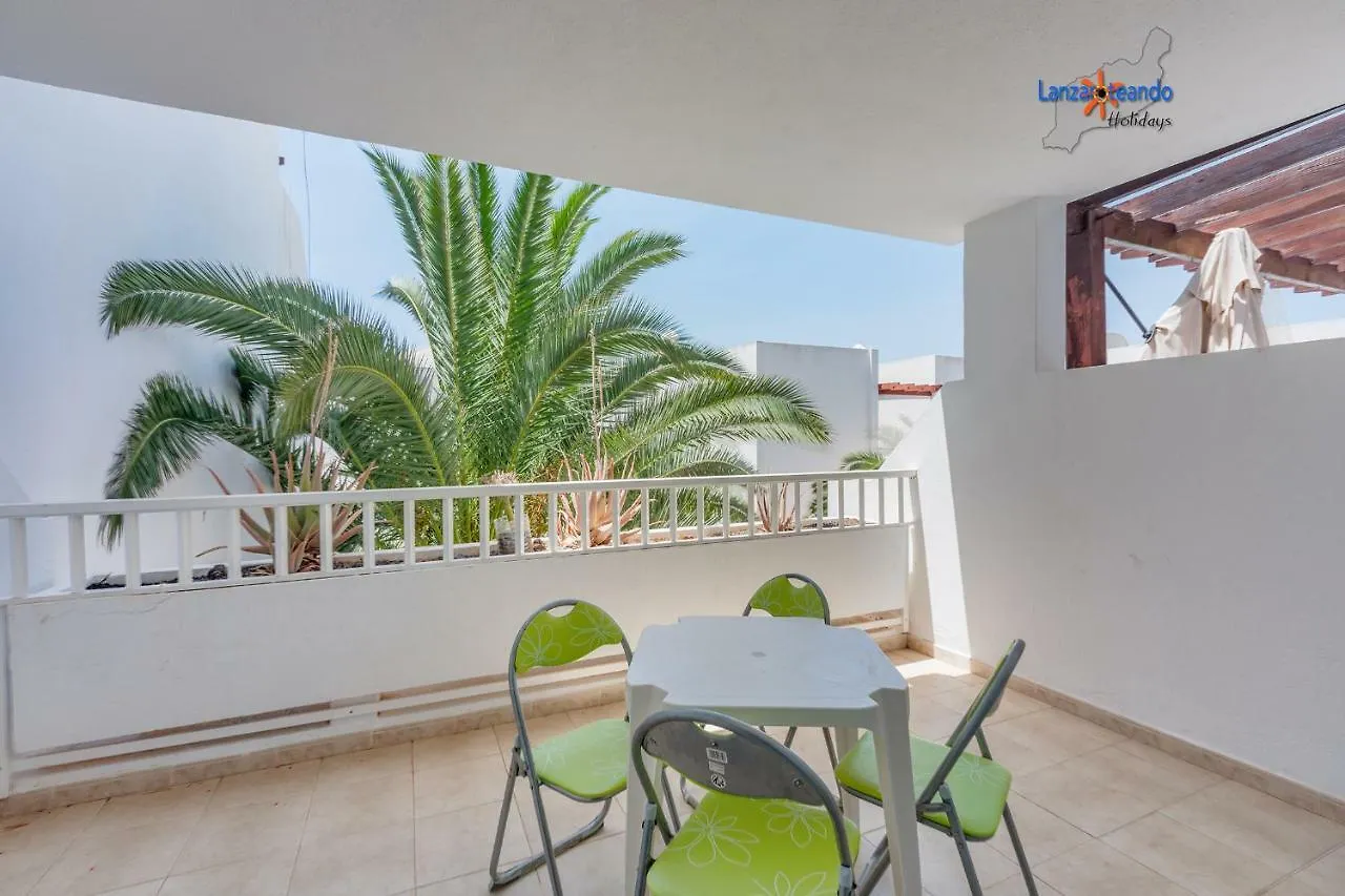 Vivienda Vacacional Rose Costa Teguise Apartment